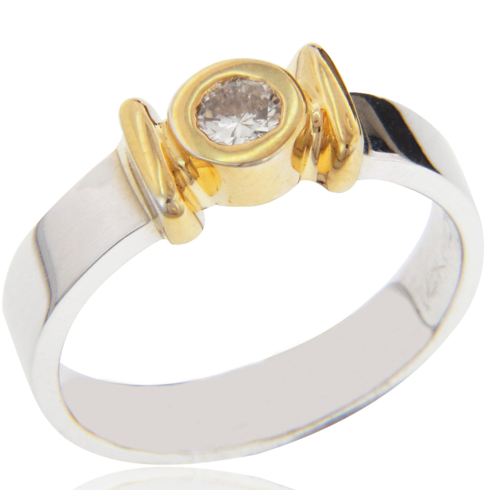 ANILLO CON DIAMANTE 0.30 CT 14K
