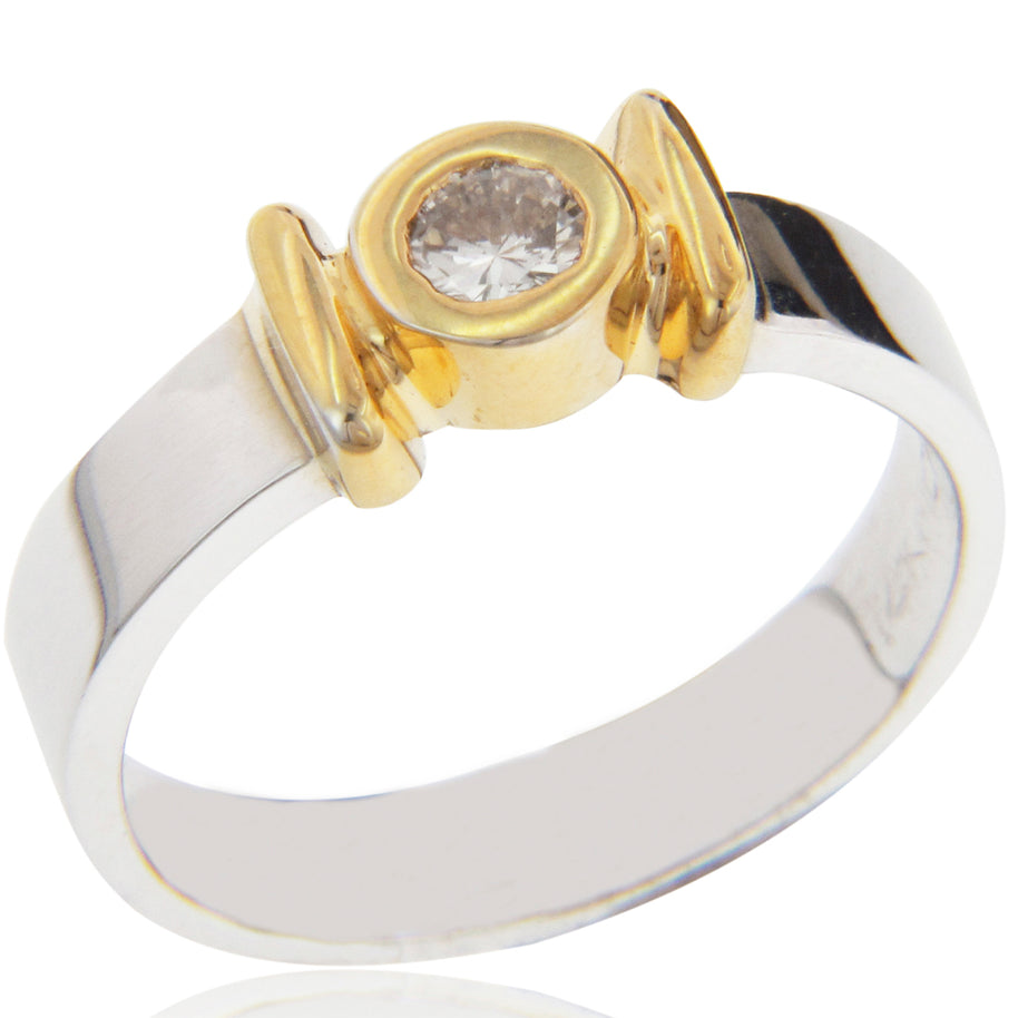 ANILLO CON DIAMANTE 0.30 CT 14K